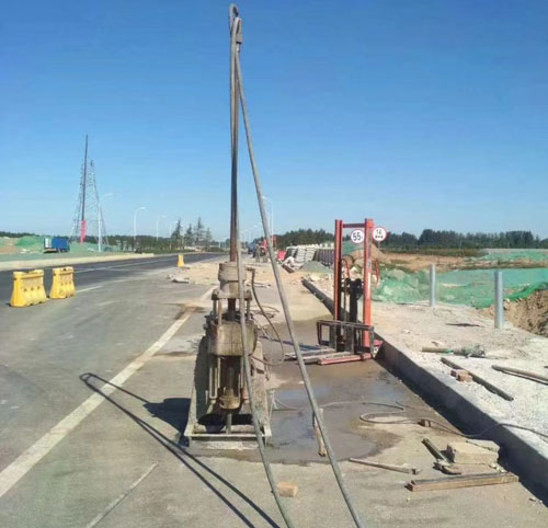 黎安镇公路高聚物注浆加固